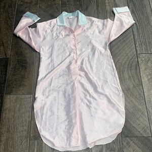 Vintage 80’s Sara Beth Pink Button-Up Nightgown with Blue Collar